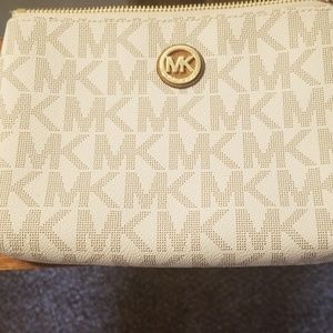 Large Michael kors makeup bag